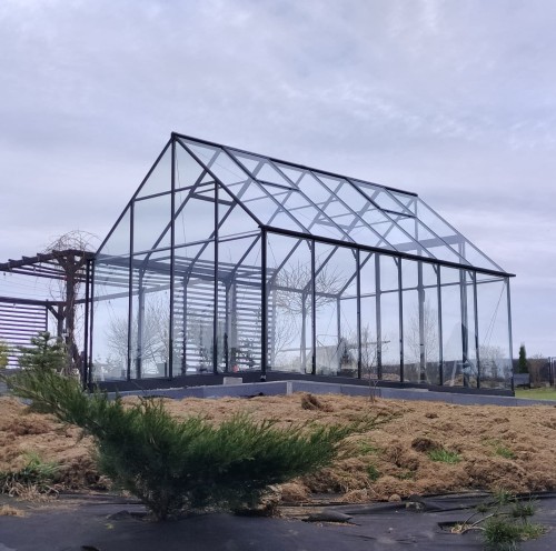 szklarnia halls qube 812 (9,9m²; 2,51x3,74)